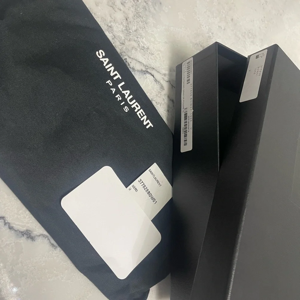 Authentic YSL Monogram Wallet on Chain - Picture 2 of 5